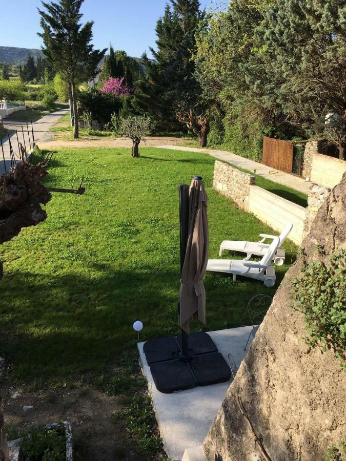 Gites "Oustaou De Bourboul" Grospierres Zewnętrze zdjęcie